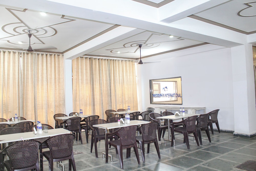 Hotel Dolphin Near IGI Airport
