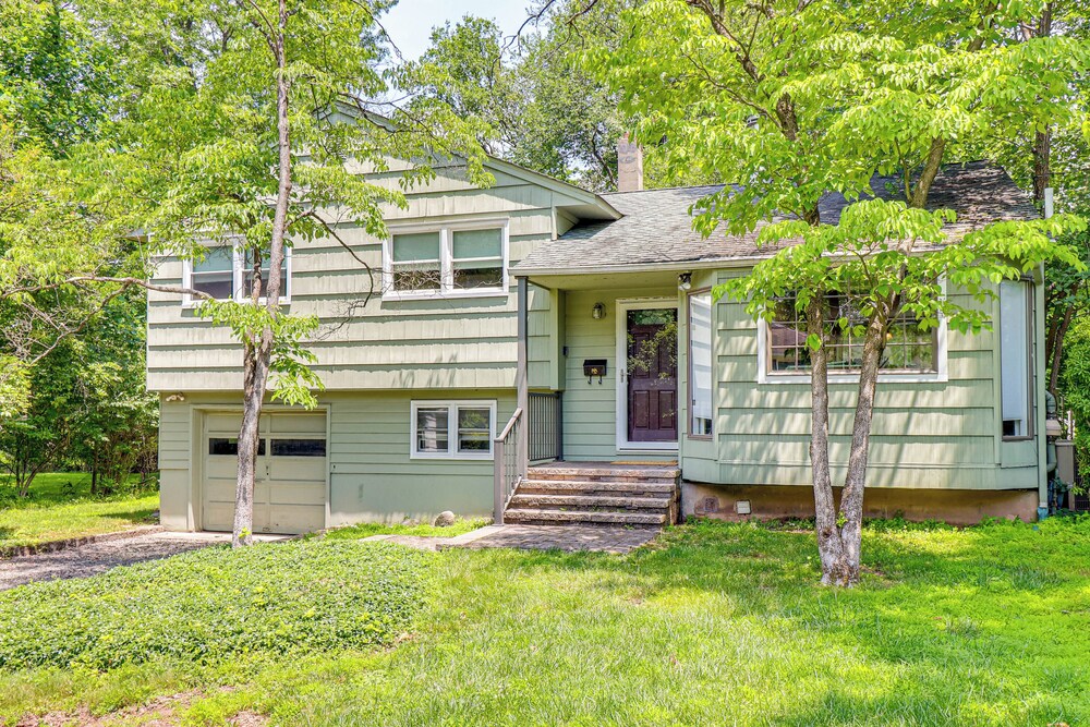 1 Mi to Campus: Princeton Home w/ Furnished Deck