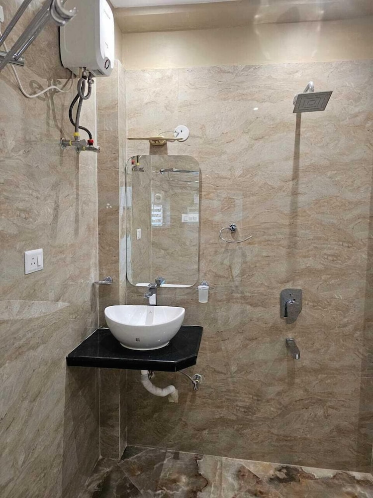 Jowar Hoter & Resort