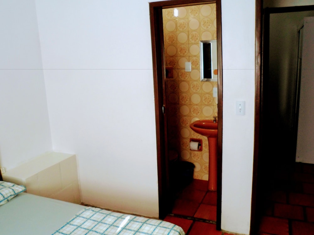 Ingleses Residence