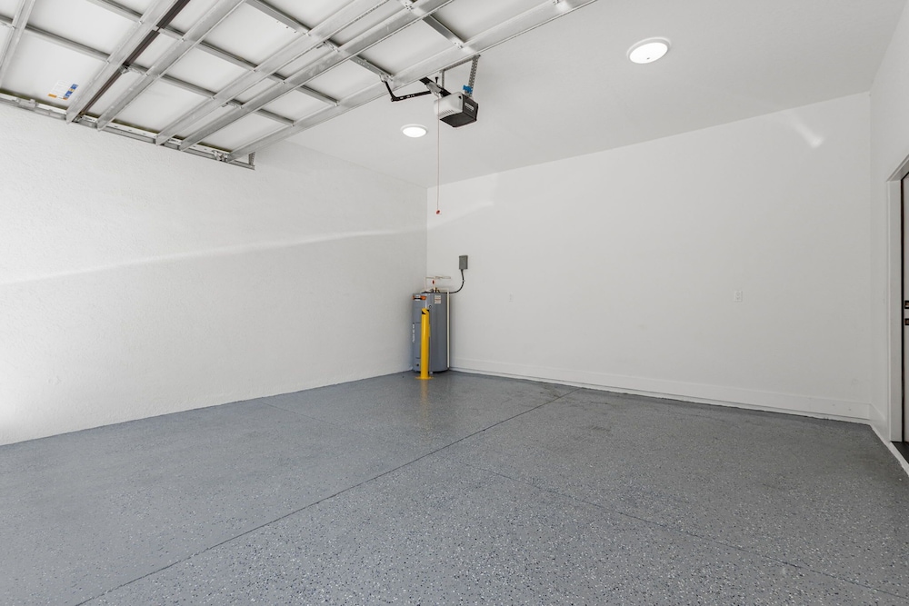NEW Casa Sol Casa Cielo - Luxurious Newly Built Tampa Townhouses In Prime Location
