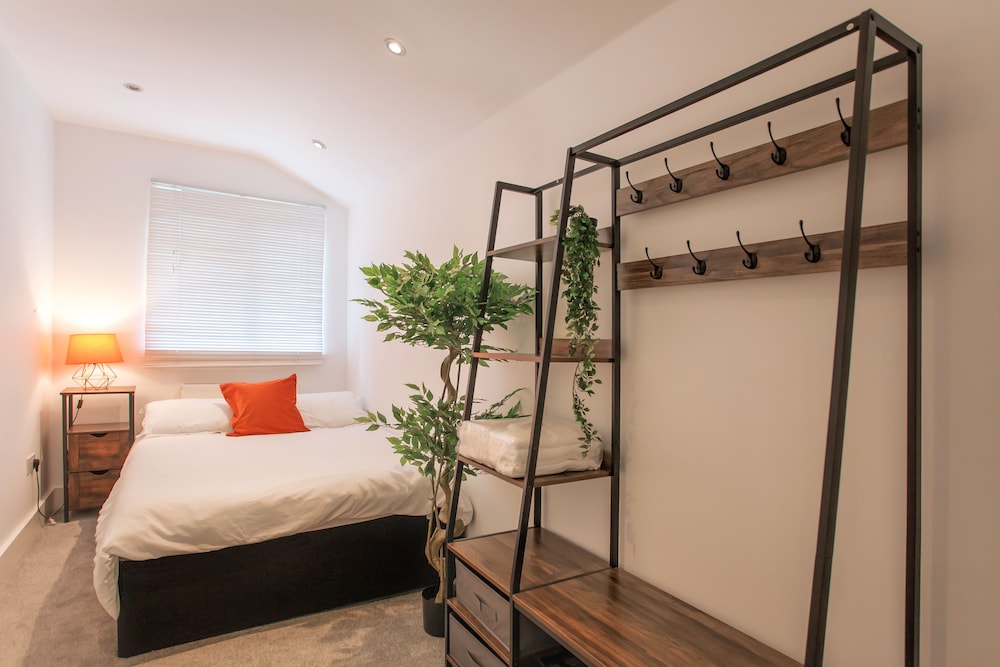 3 bed House Camberwell With Private Garden