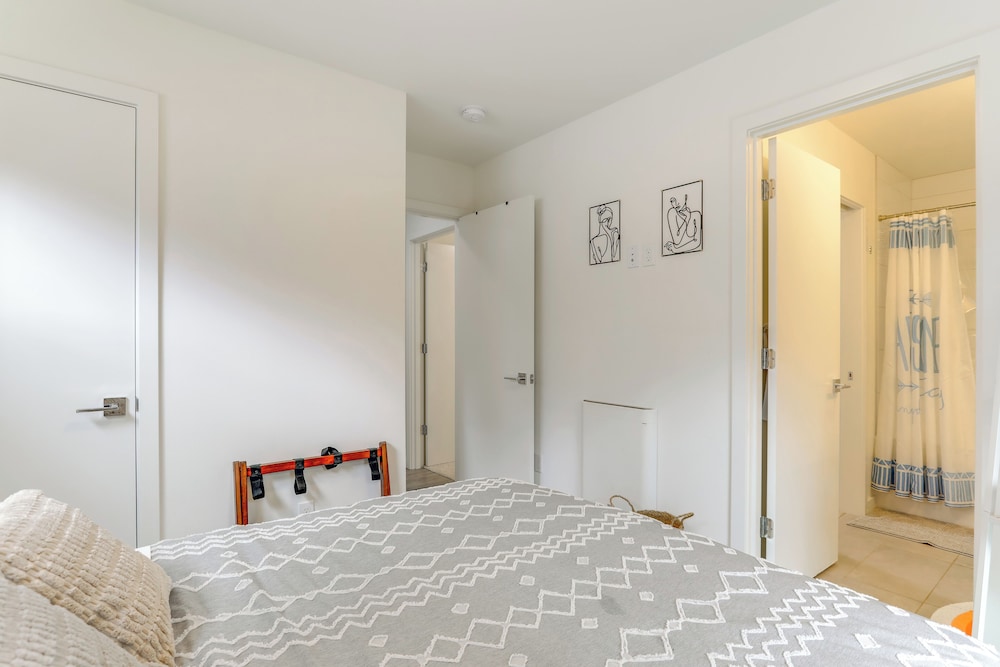 5 Mi to Dtwn: Pet-friendly Townhome in Seattle!
