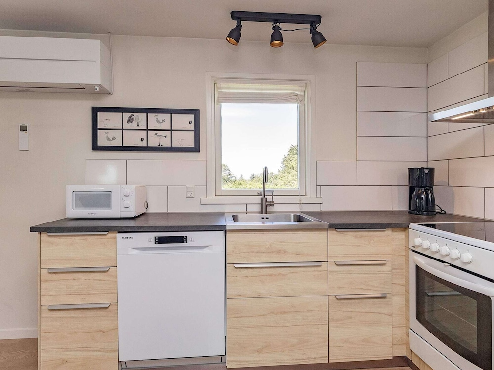 6 Person Holiday Home in Hirtshals-by Traum
