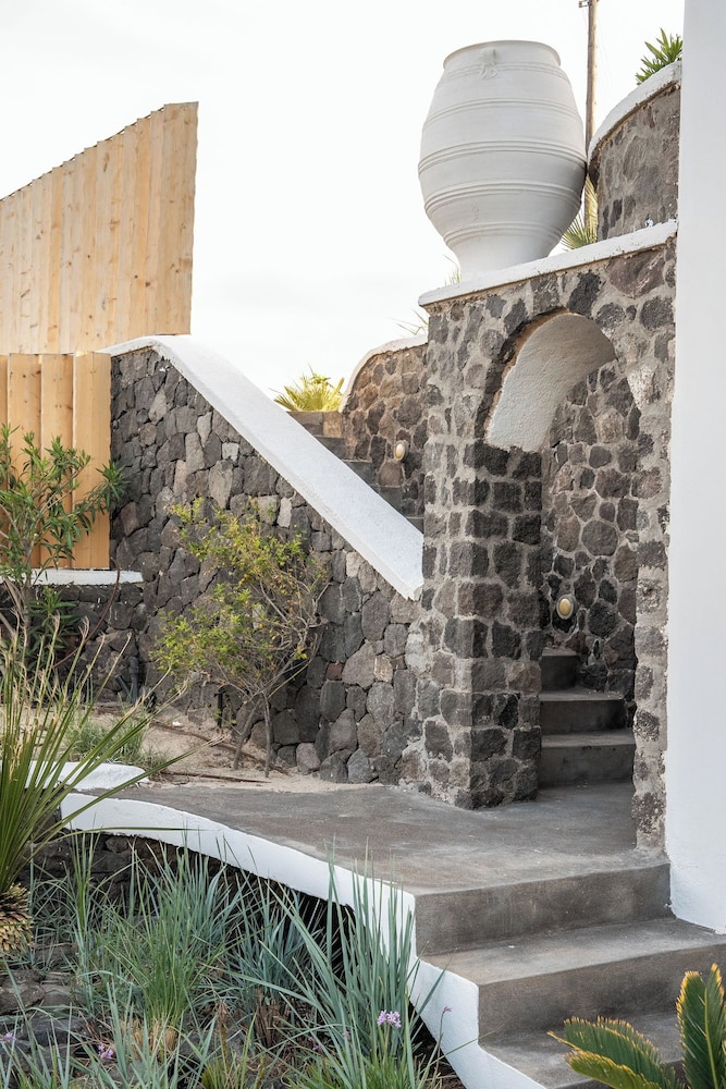 Amor Hideaway Villas