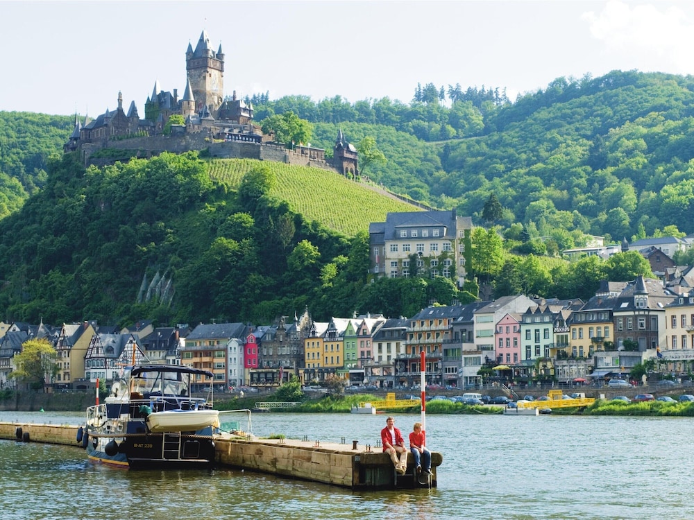 Koos Kidsvilla with 4 Bathrooms & Sauna near Cochem