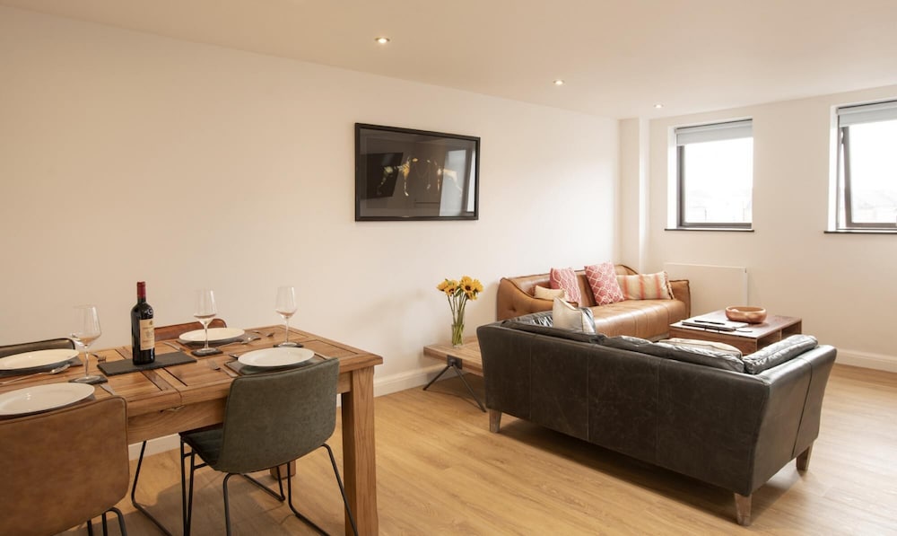 WS Flat 3 in Swindon view 4