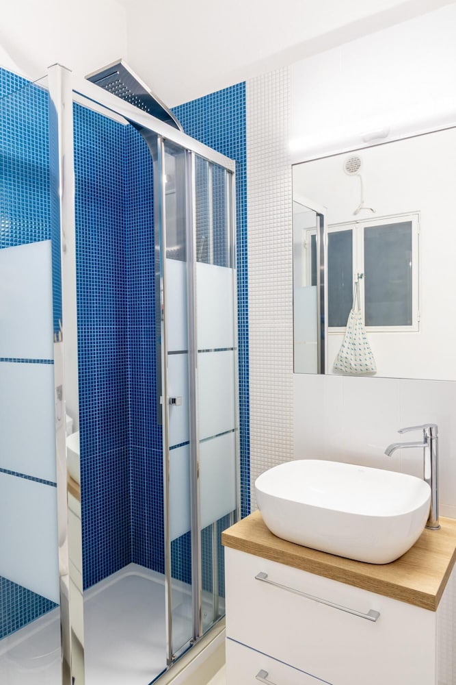 Retreat to a Stylish Flat in Psychiko