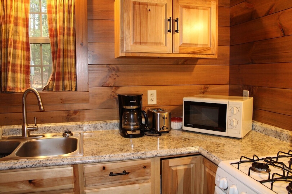 Hominy Ridge Cabins and Gift Shop