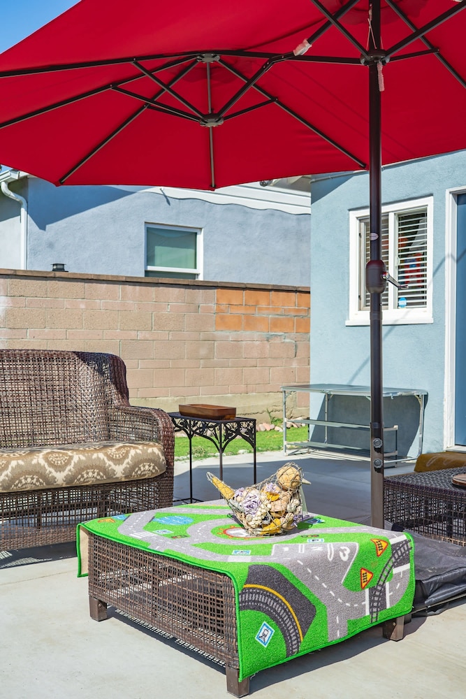 Whimsical Family Stay 10 Min Walk to PV Hospital