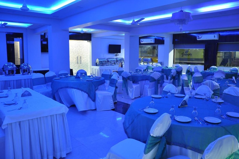 meeting & event spaces