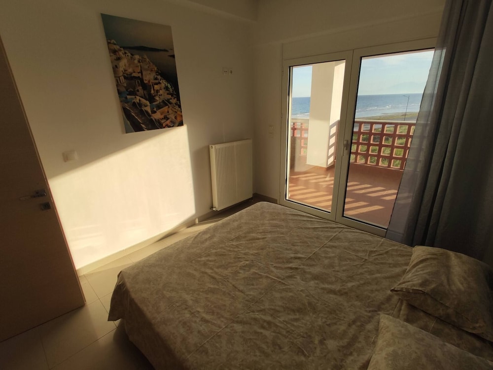 Luxury Villa Beachfront photo 4