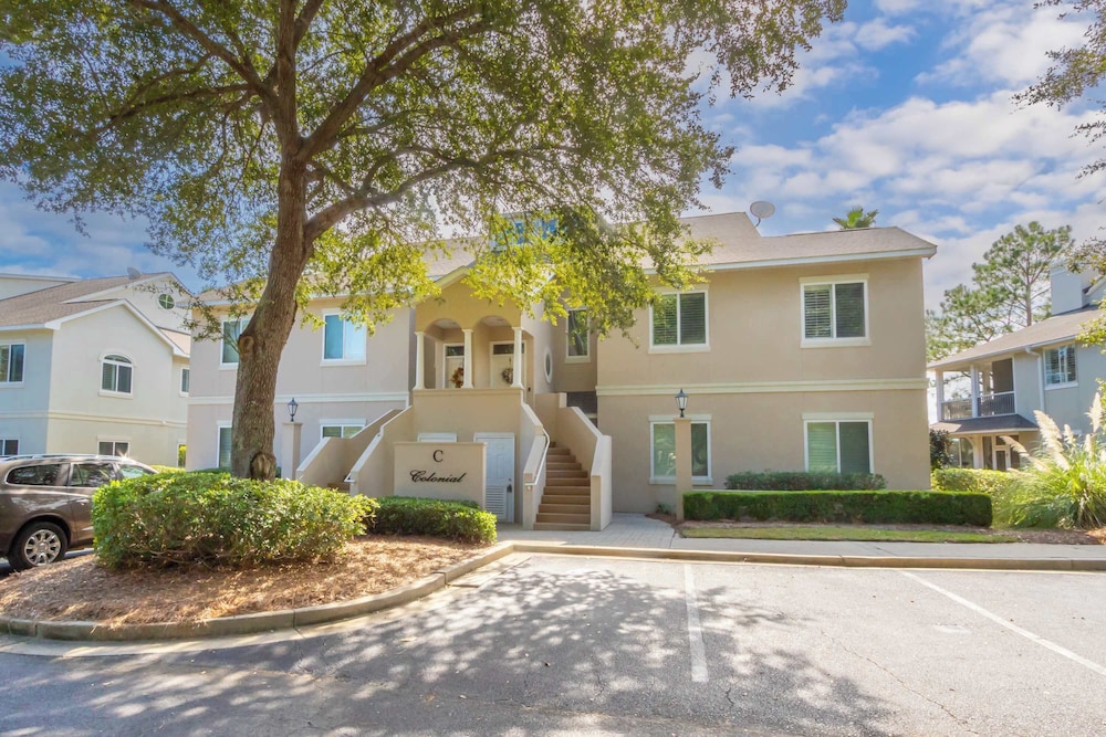 Luxury 3 Bed 3 Bath Resort Beaches Pool Golf