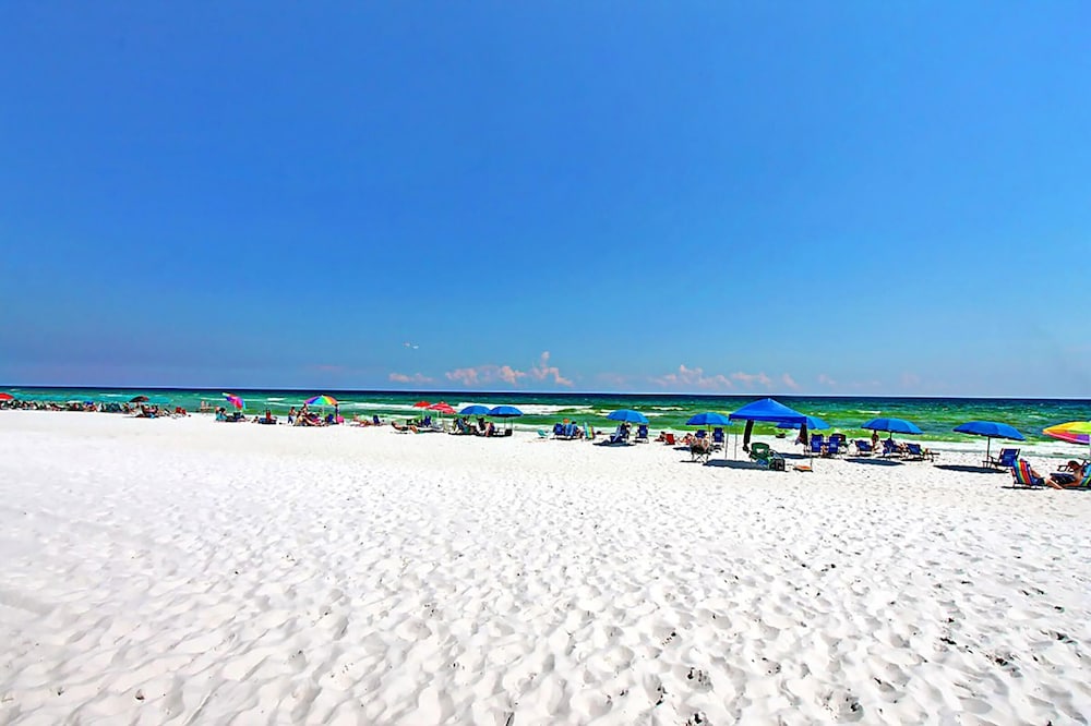 Emerald Isle 208