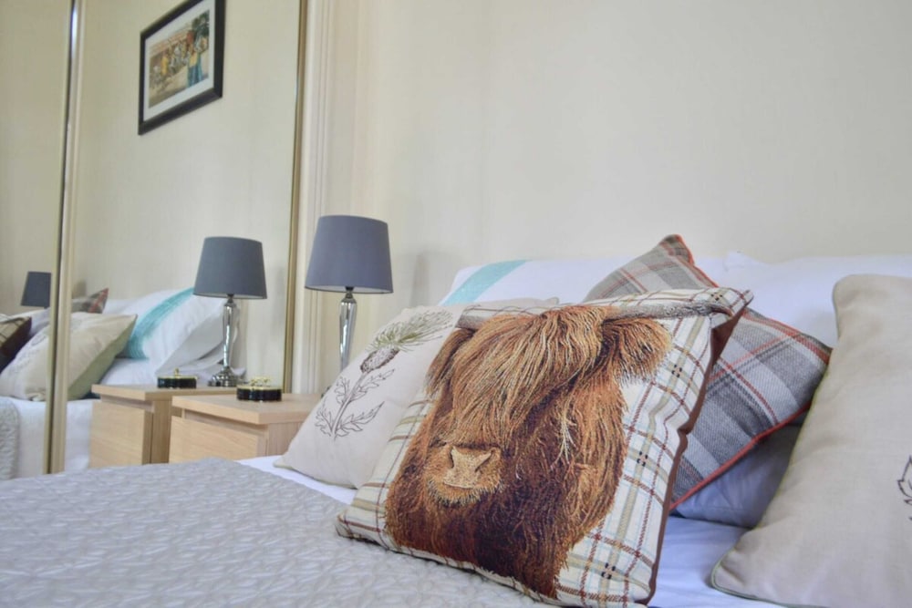 Gorgeous 2 Bedroom Apartment in Converted Church
