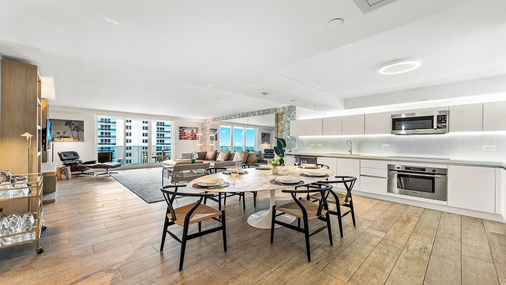 Luxury Vacation Rentals at 1 Hotel & Homes by LRMB