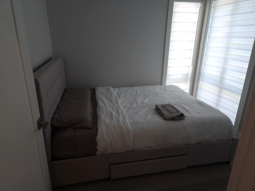 Signature Airport Proximity suite