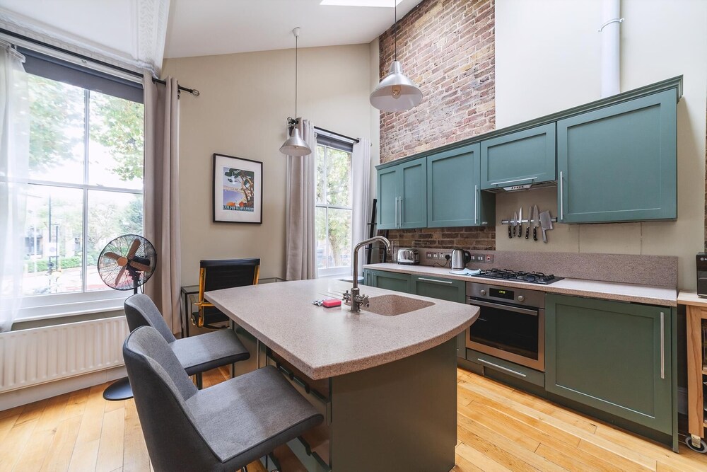 Charming One-Bed Oasis in Hammersmith
