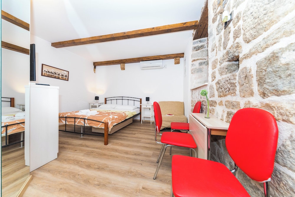 Studio Apartment First Vestibul, Heart Of Split