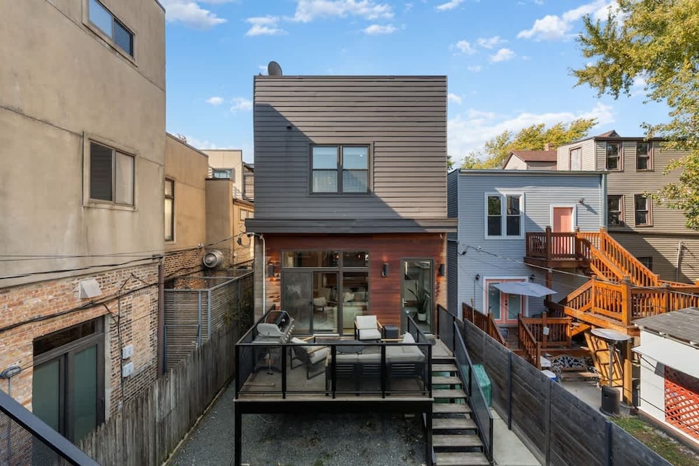 Stunning 5BR Home With 2 Rooftops Sauna Hot Tub
