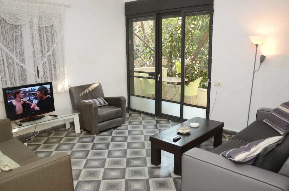 Elena Apartments