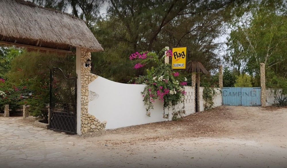 Le Campement Calao Du Lac Rose- Glamping