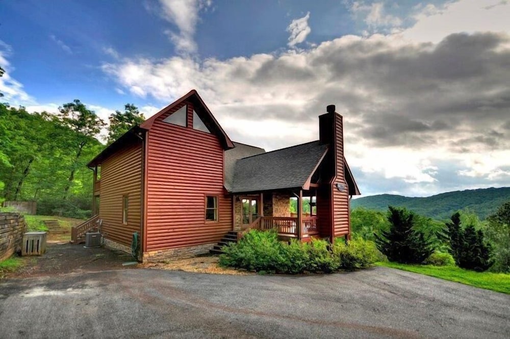 Wild Things Nevaeh Cabin Rentals
