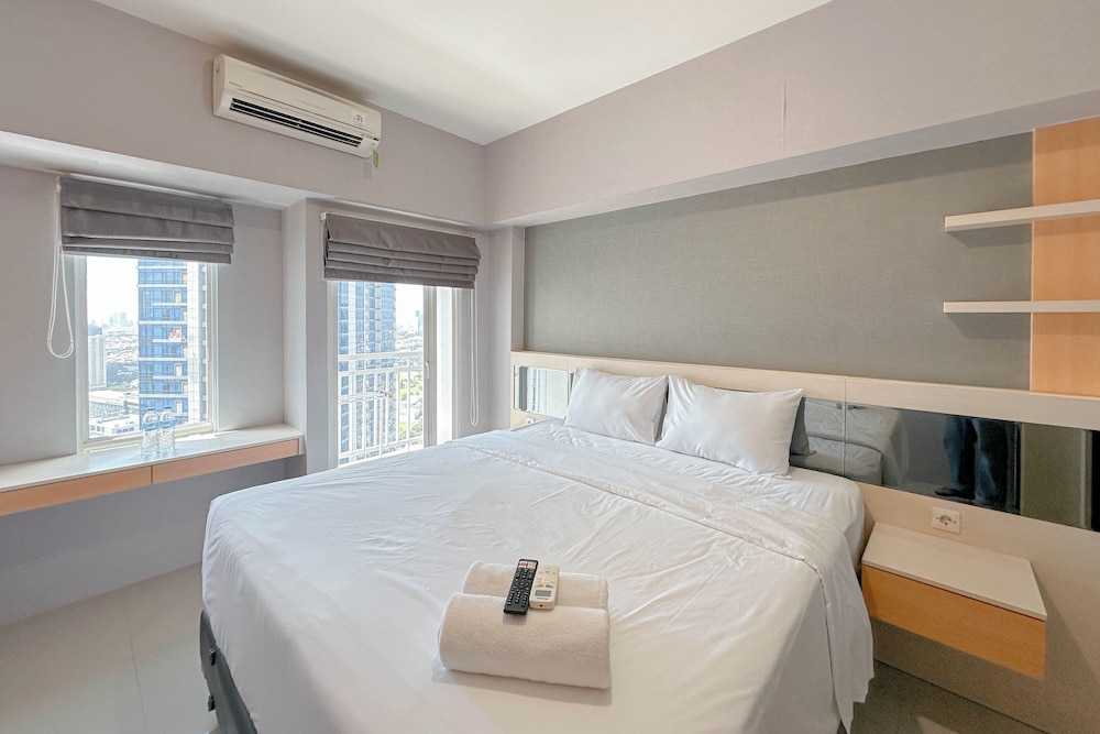 Pleasant and Restful Studio at Orchard Supermall Mansion Apartment