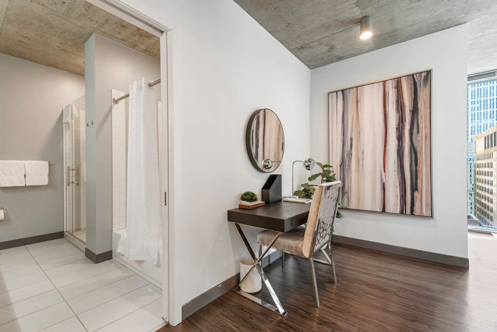 Group Home 3 Luxe Apts Spacious Central