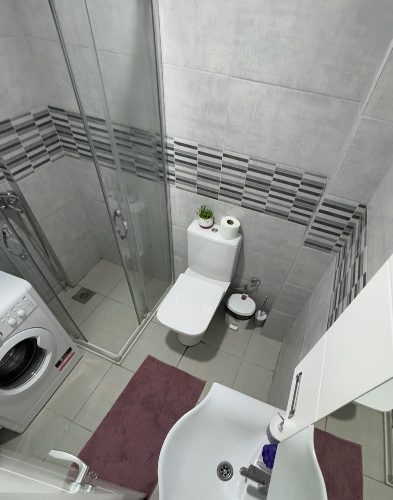 SpaNISH 3 apartment