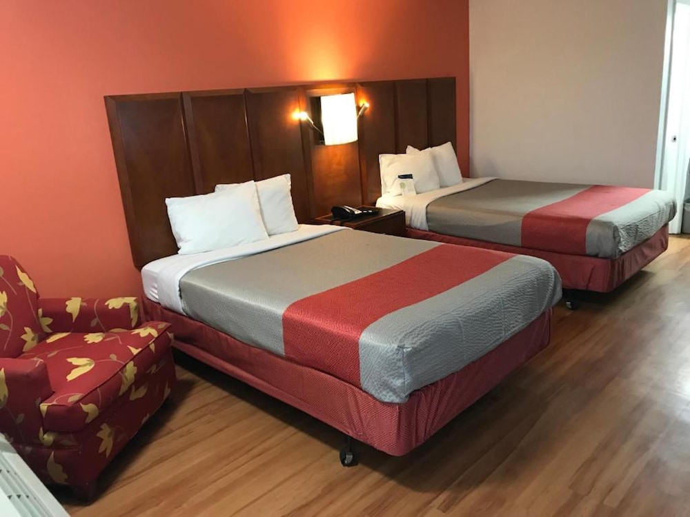 Motel 6 Van Buren, AR