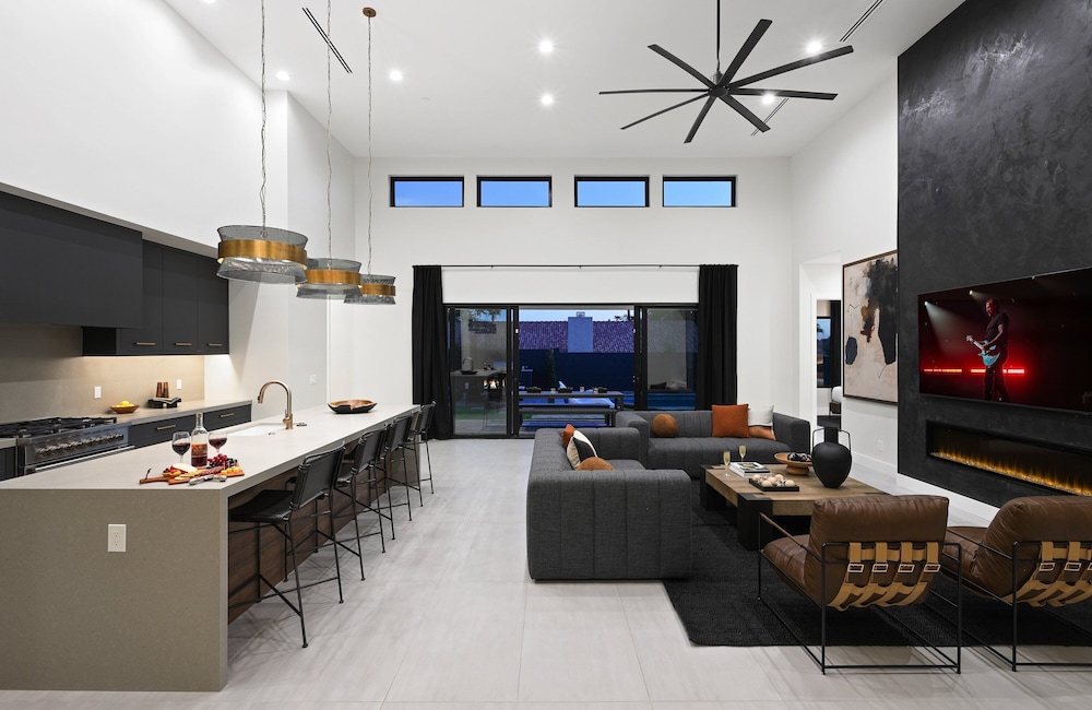 Ember-pool Heat Available-in North Scottsdale