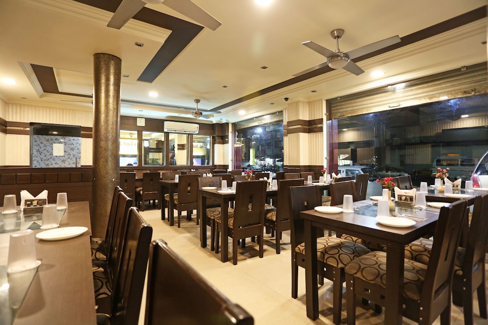 Food & Beverage