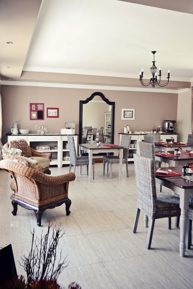 Bokmakierie Guest House