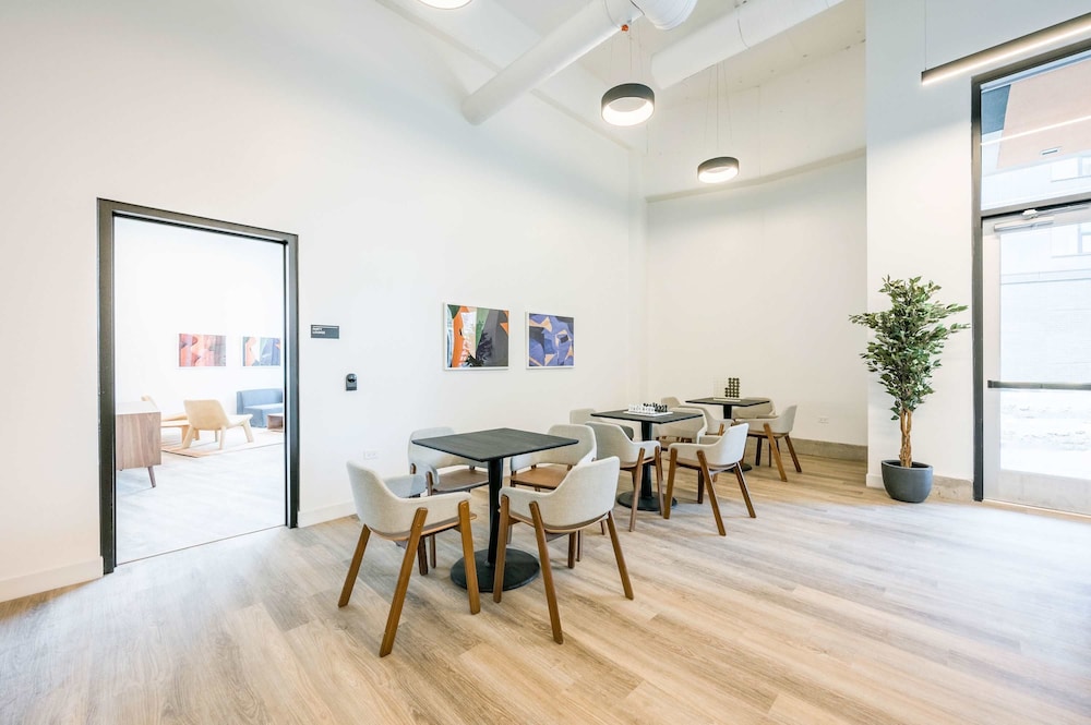 Group-ready 4BR Free Parking Walkable
