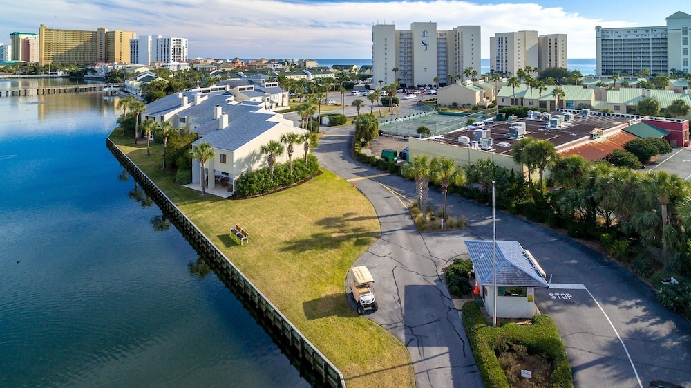 Shoreline Towers 2073 2 Bedroom Condo by RedAwning