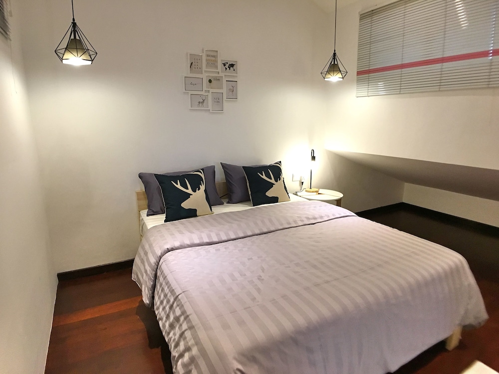 iBook10 Deluxe Loft Suite Room by iBook Homestay