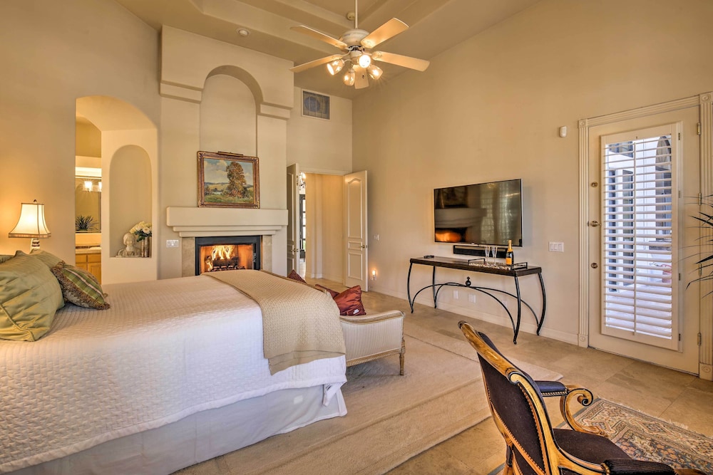 Lavish Paradise Valley Home w/ Sports Court & Pool
