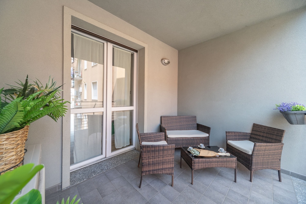 Candiani Building - Modern 2BR Apartment Steps From Bovisa Politecnico