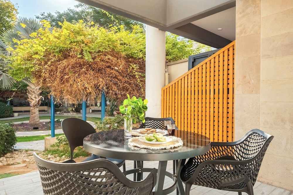 Royal Park Apt Resort by Sea N Rent