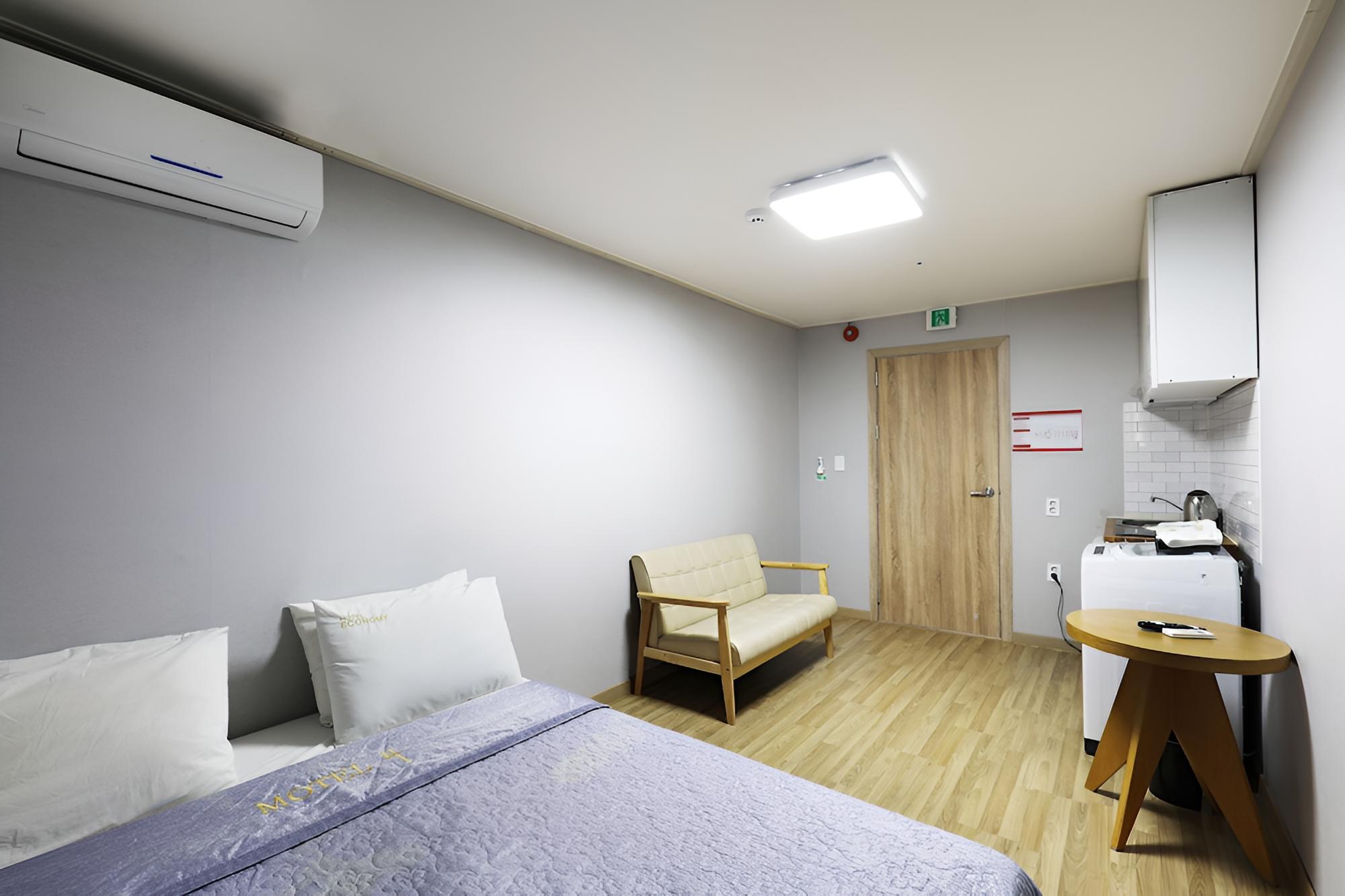 Hotel Economy