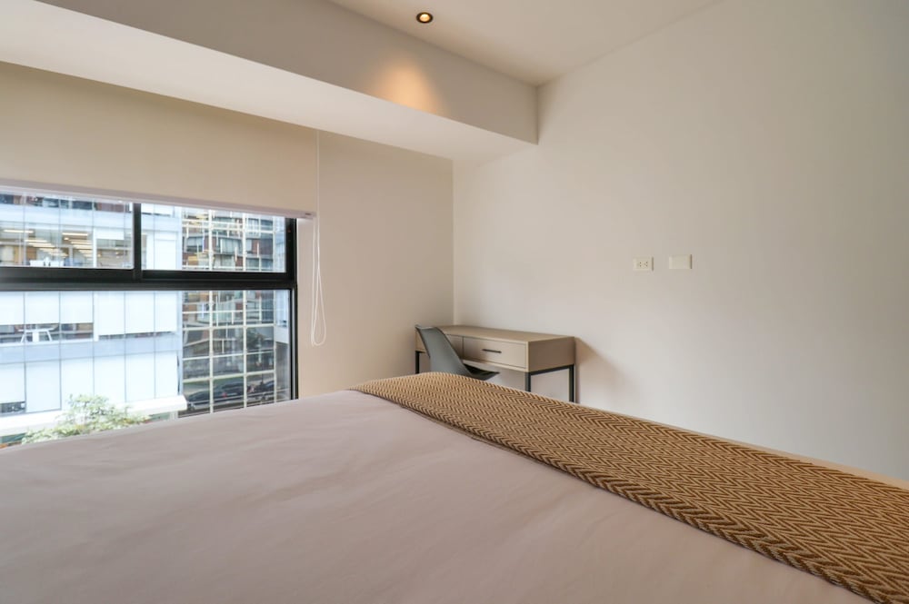 w Dazzling 1BR w Perfect Balcony in San Isidro