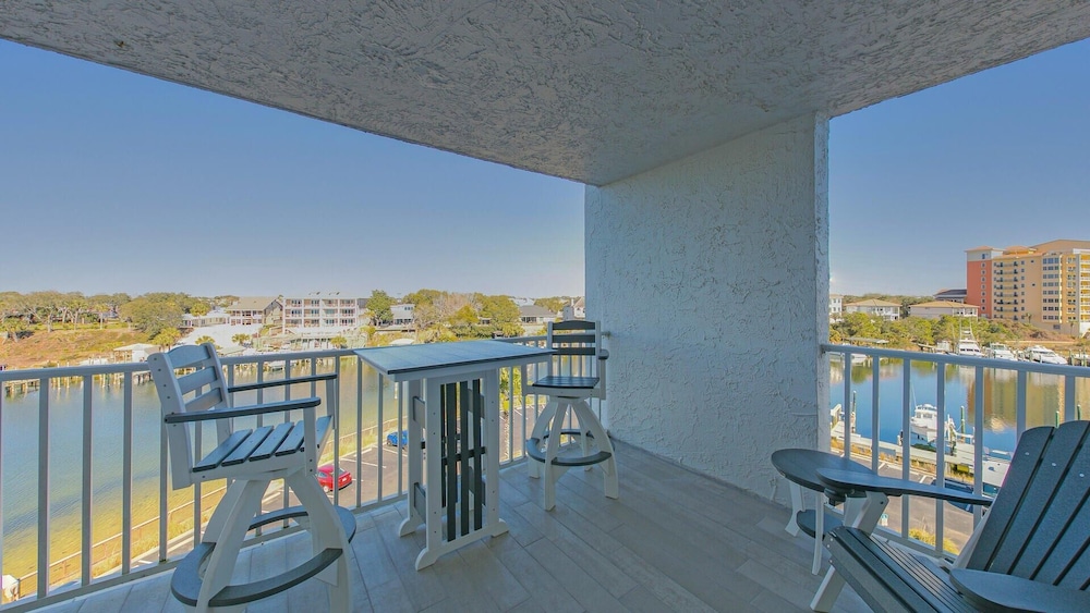 Dolphin Point 601b view 5