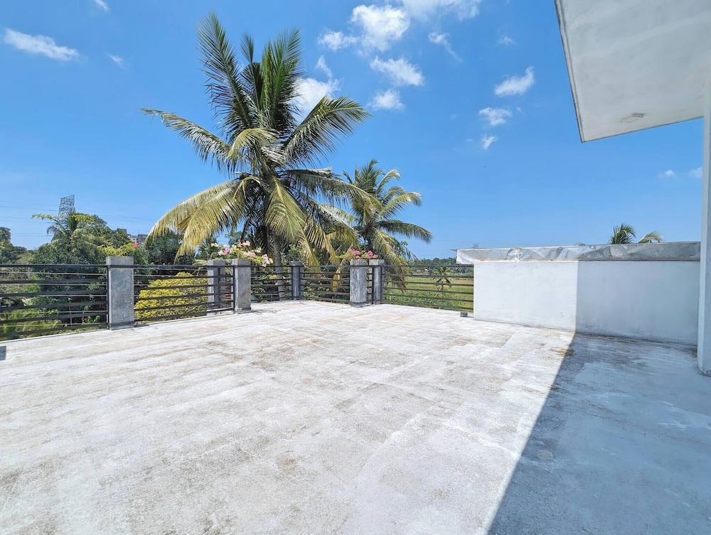 Room in Guest Room - Serene Oasis in Galle - Tranquil Retreat With Breathtaking Views