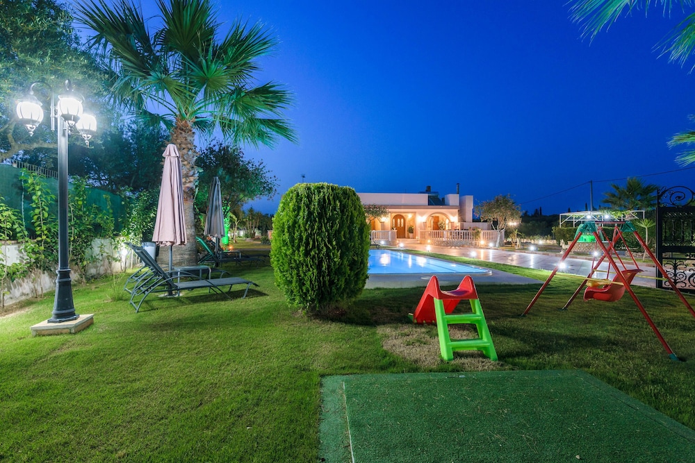 Fontana Holiday Home