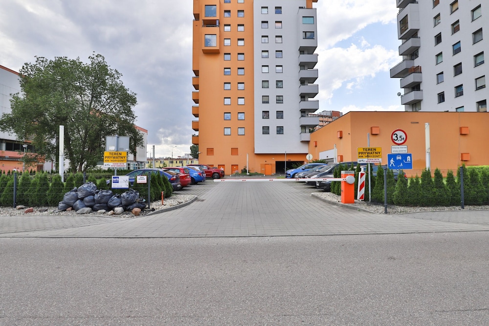 Horyzont Apartments by Renters view 4