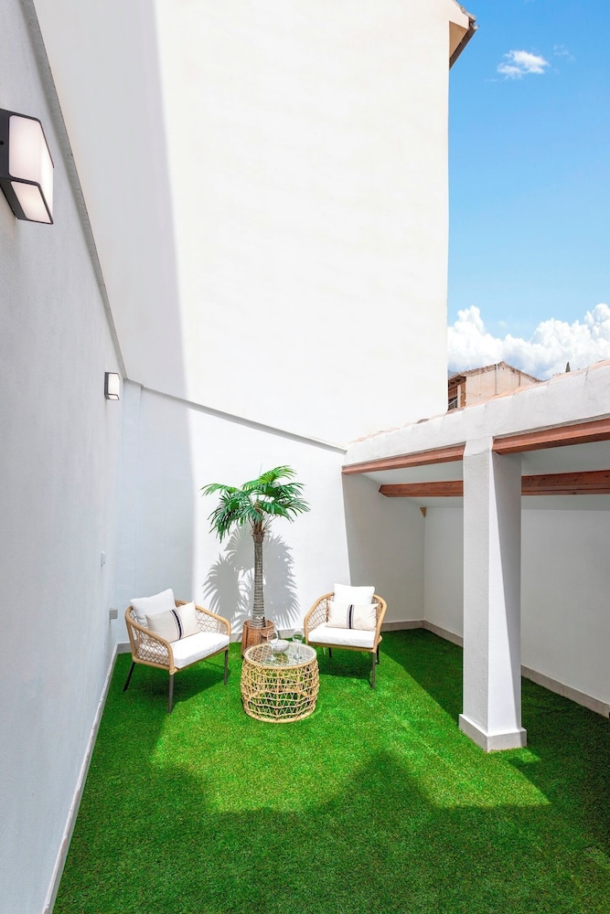 Sophisticated House With Terrace. Plaza del Realejo