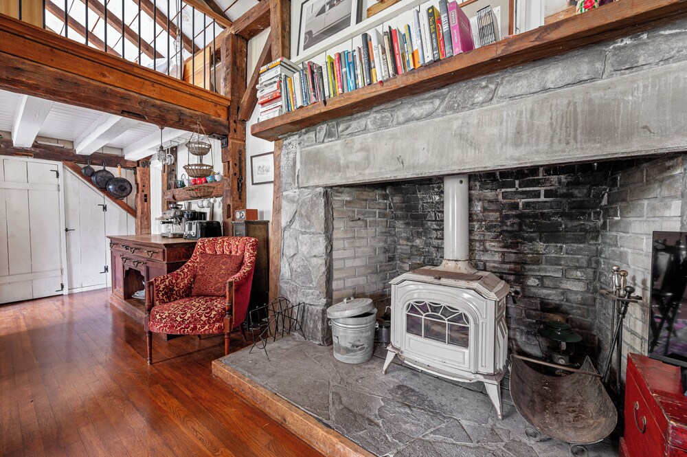 Renovated Grand Woodstock Barn