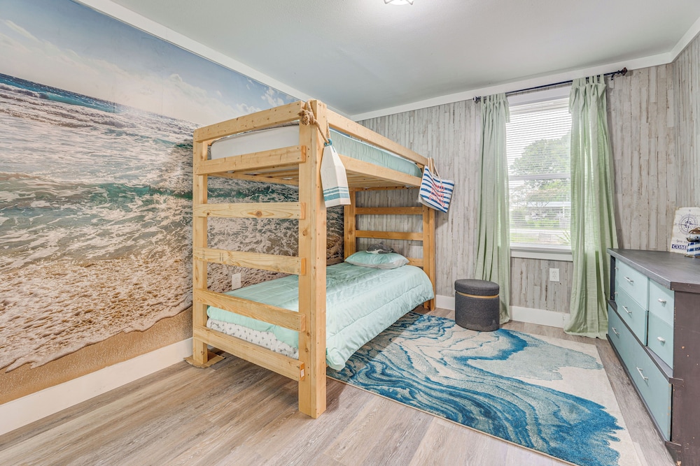 Walk to Boat Ramp: Newly Remodeled Seadrift Home!