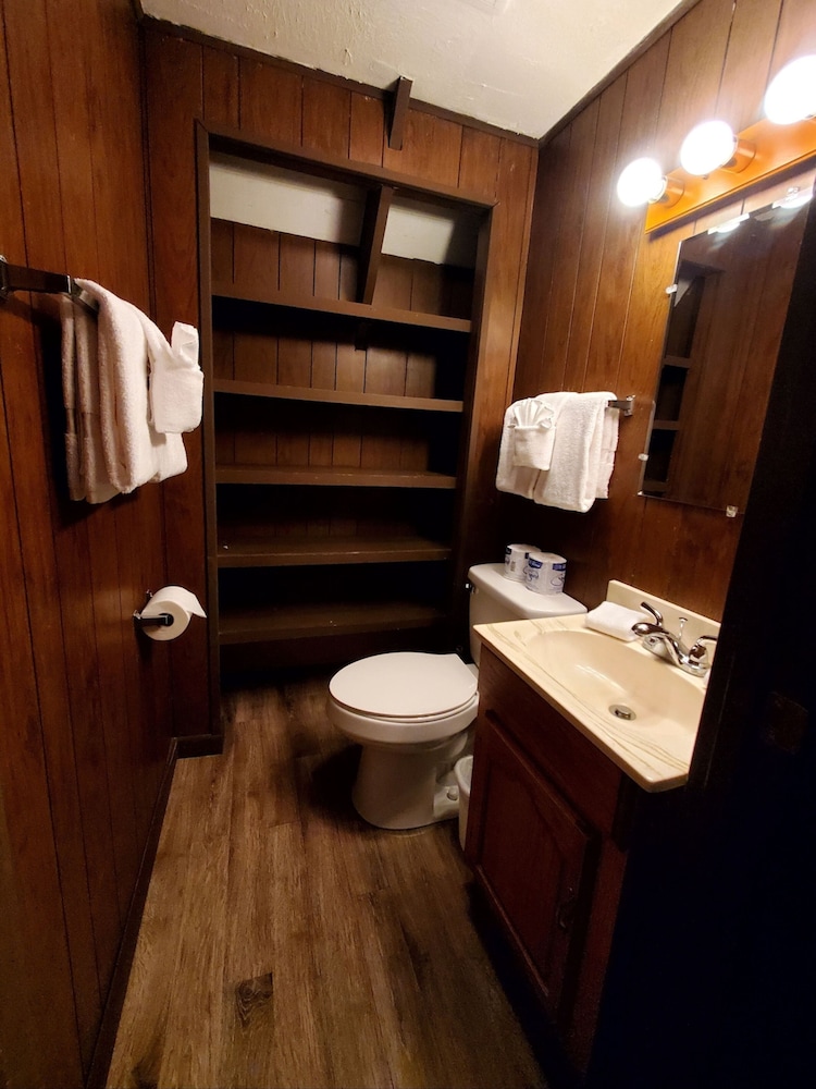 Mountain Getaway - Hidden Creek Chalet